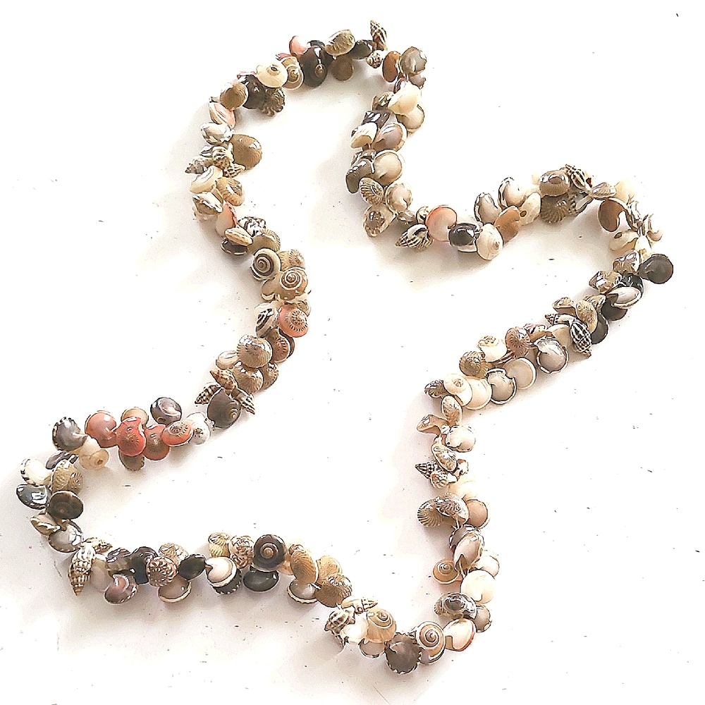 Long Shell Necklace